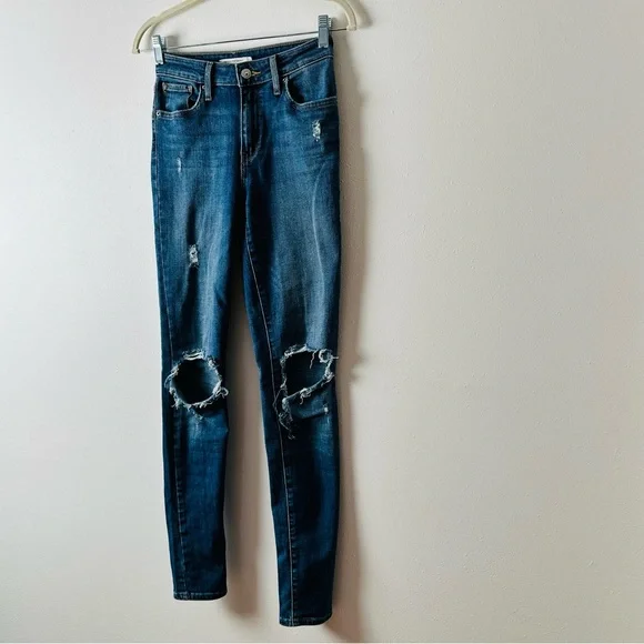 Levi’s 721 skinny high waisted jeans distressed - Picture 6 of 9